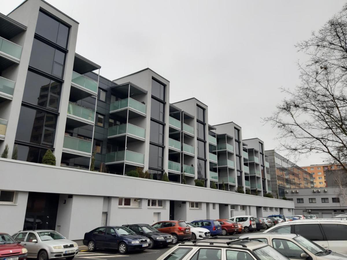 Prague Apartment In Most Near Golf Club, Aqua-Hipo-Autodrom In Most Zewnętrze zdjęcie